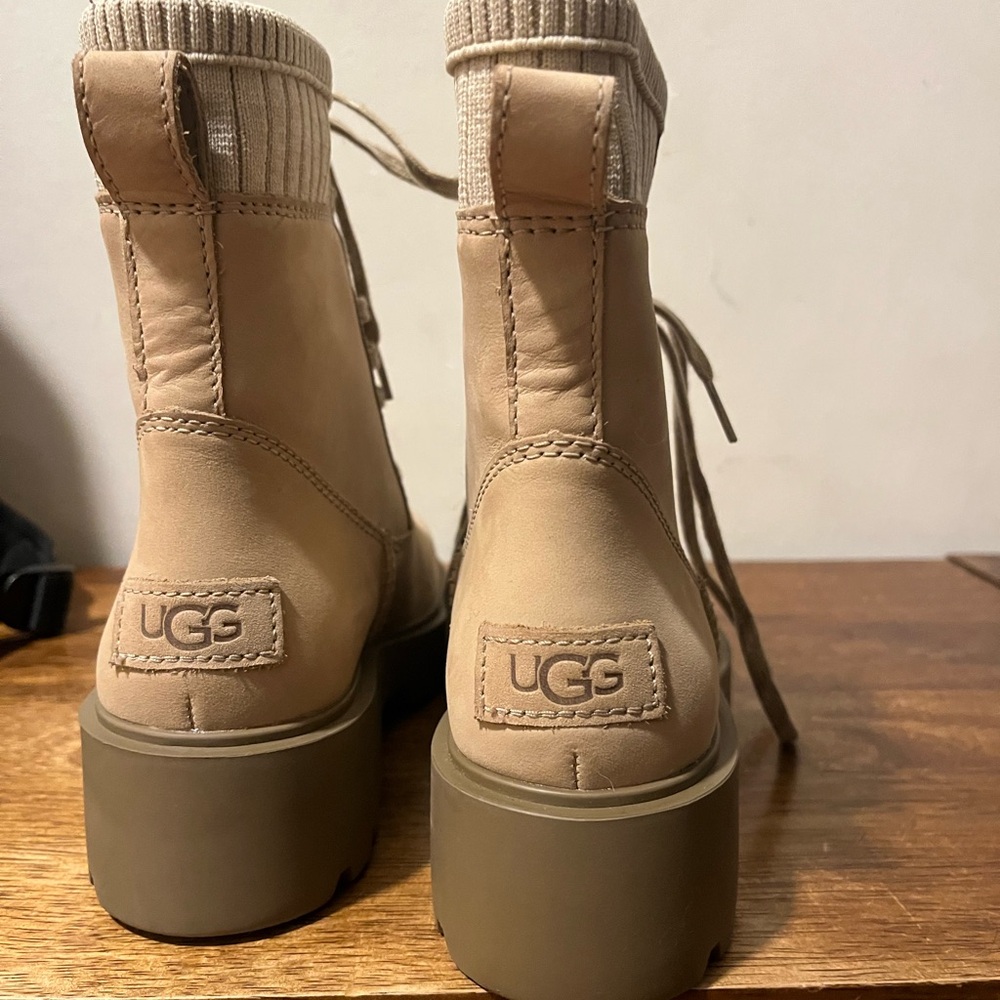 UGG Women's Ballard Tie Up Boots size 7.5 NWT